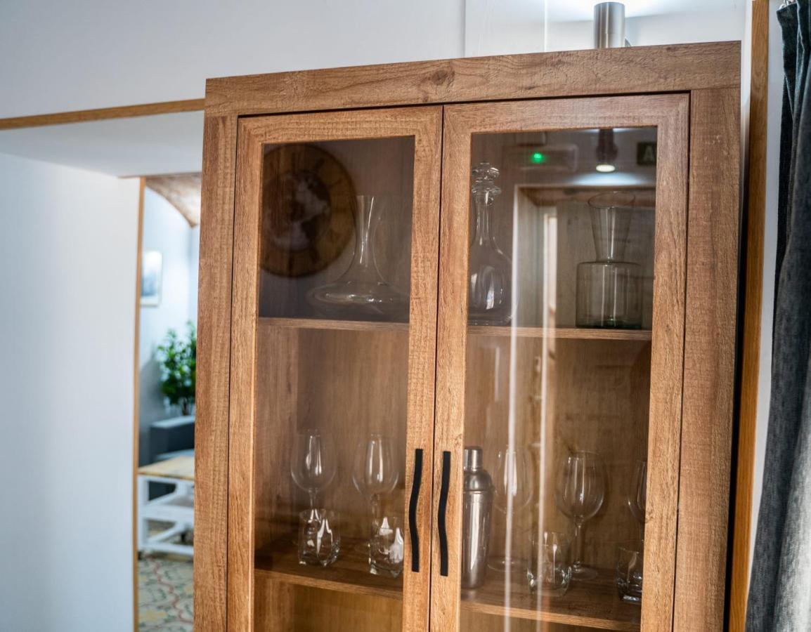 Art & Suite Apartment Caces エクステリア 写真
