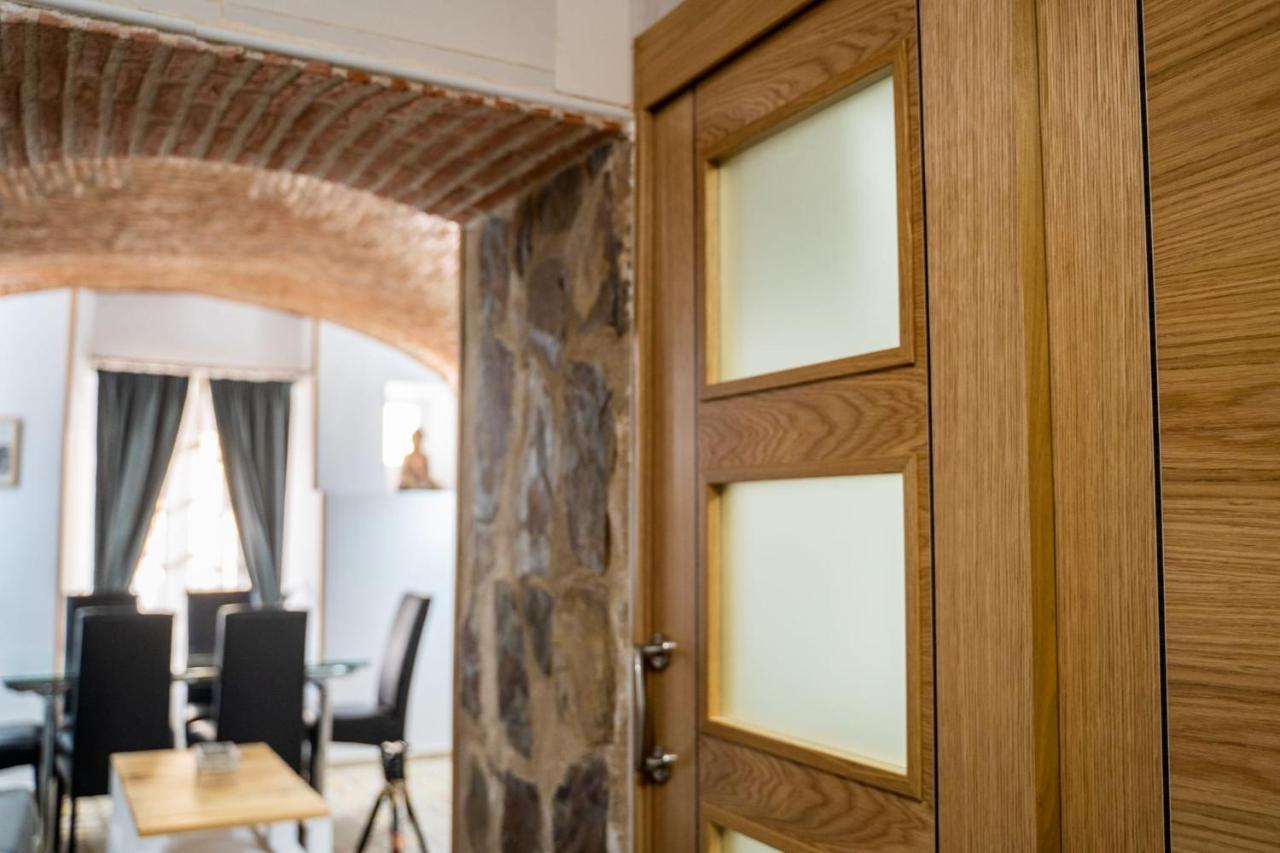 Art & Suite Apartment Caces エクステリア 写真